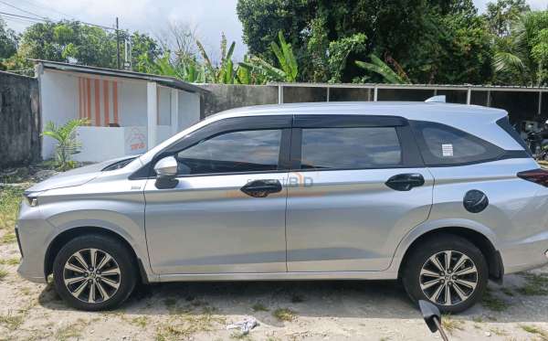 TOYOTA AVANZA