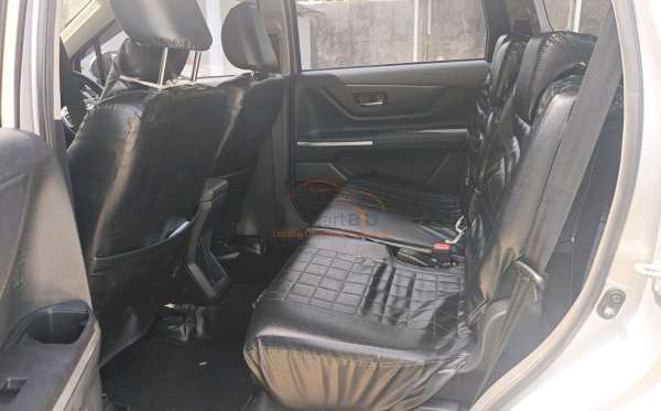 TOYOTA AVANZA