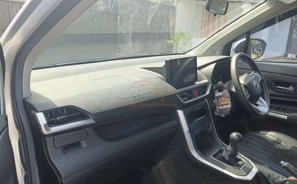 TOYOTA AVANZA