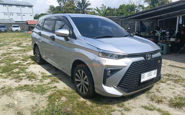 TOYOTA AVANZA