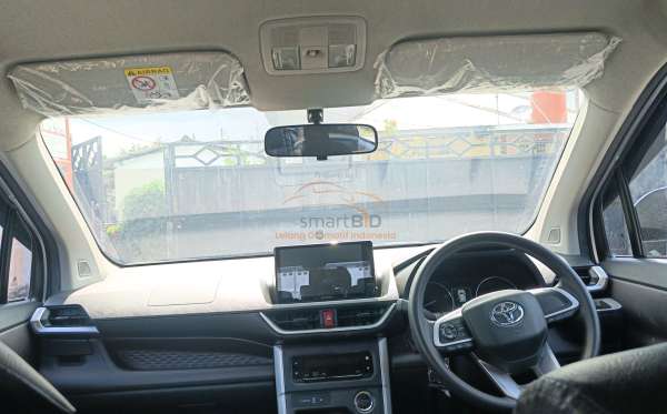 TOYOTA AVANZA
