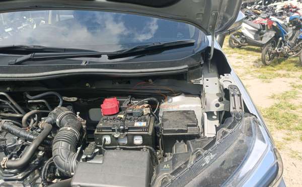 TOYOTA AVANZA