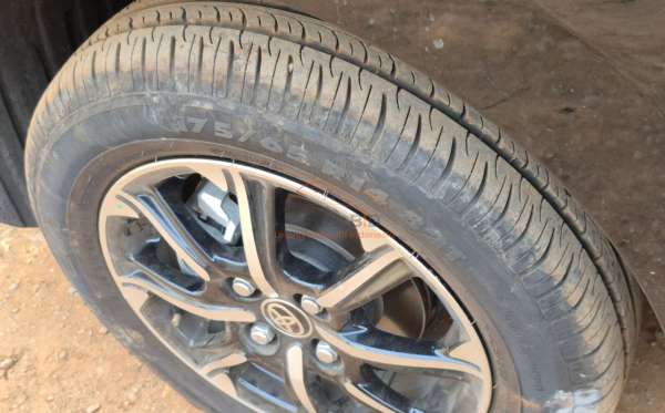 TOYOTA CALYA 1.2 G M/T