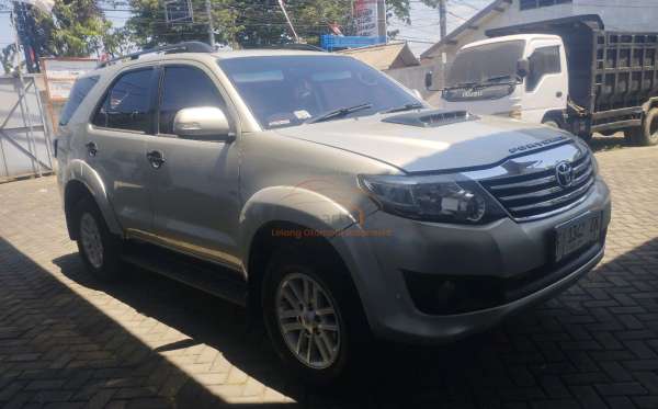 TOYOTA FORTUNER G 2.5