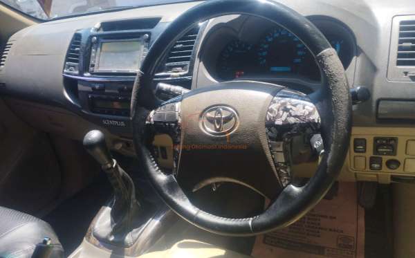 TOYOTA FORTUNER G 2.5