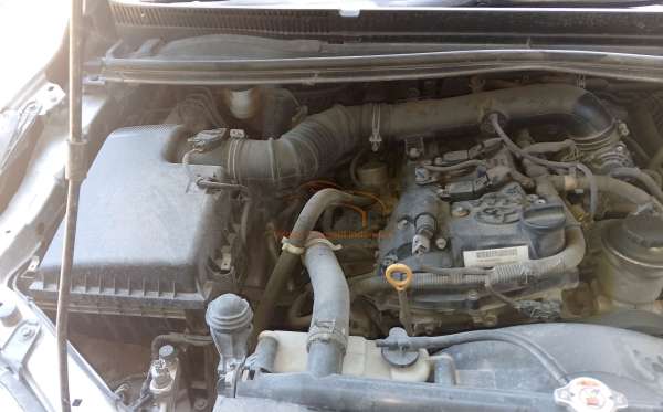 TOYOTA  INNOVA  G