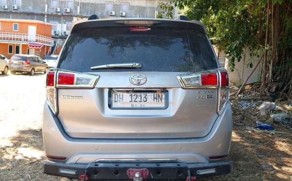 TOYOTA  INNOVA  G