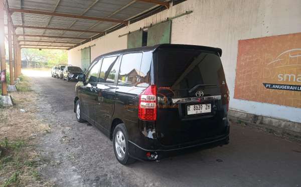 TOYOTA NAV1 V