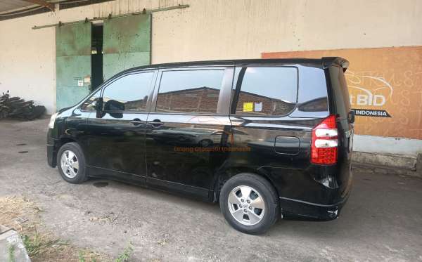 TOYOTA NAV1 V