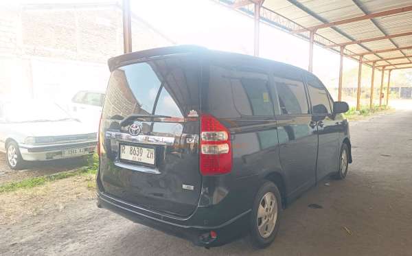 TOYOTA NAV1 V