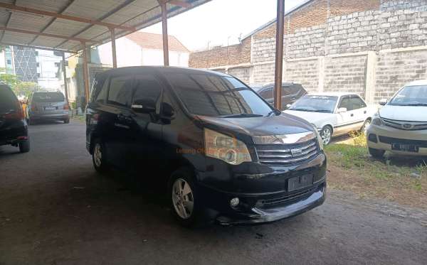 TOYOTA NAV1 V