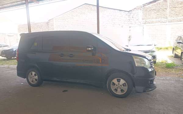 TOYOTA NAV1 V