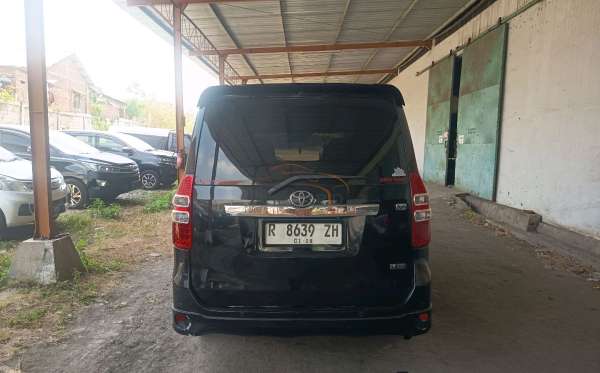 TOYOTA NAV1 V