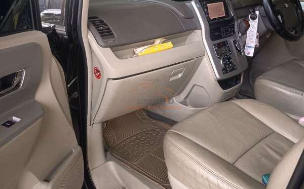 TOYOTA NAV1 V