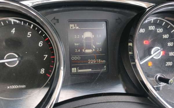 WULING  CONFERO  S 1.5L
