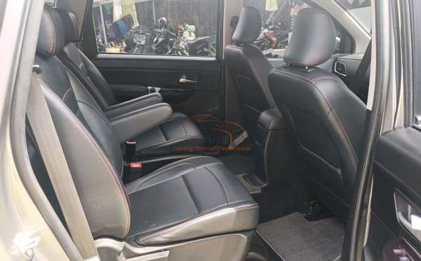 WULING  CONFERO  S 1.5L