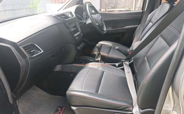 WULING  CONFERO  S 1.5L