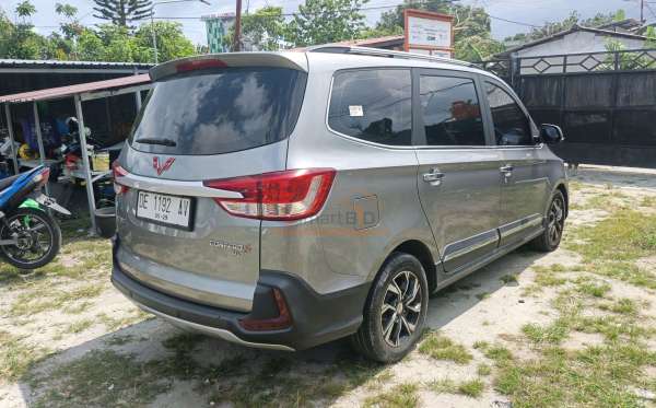 WULING  CONFERO  S 1.5L