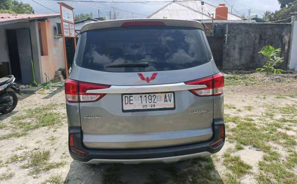 WULING  CONFERO  S 1.5L