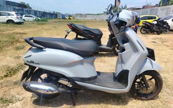 YAMAHA  GRAND FILANO 125