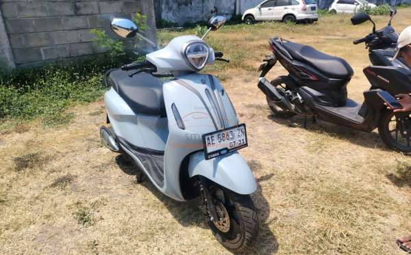 YAMAHA  GRAND FILANO 125