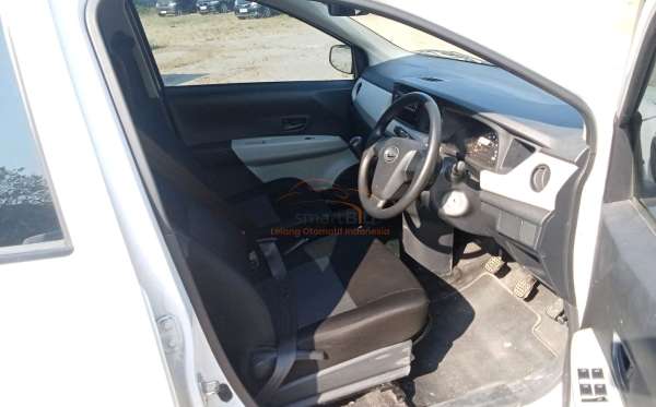 DAIHATSU  SIGRA