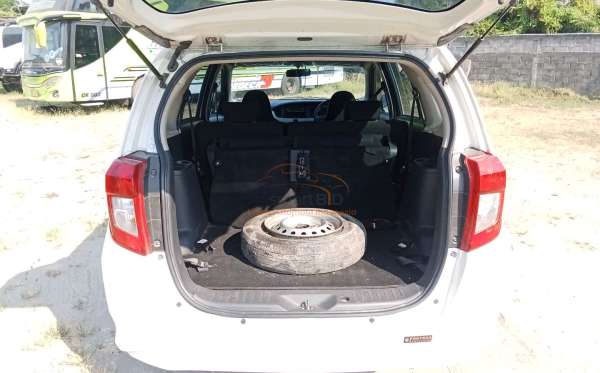 DAIHATSU  SIGRA