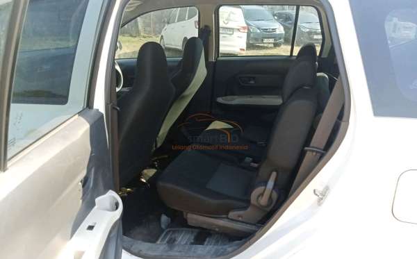 DAIHATSU  SIGRA