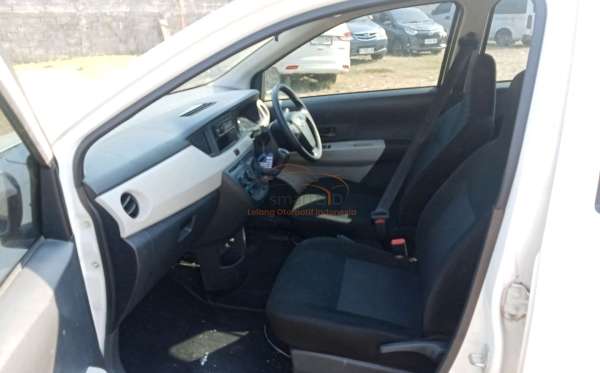 DAIHATSU  SIGRA