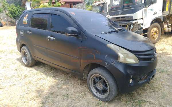 DAIHATSU  XENIA