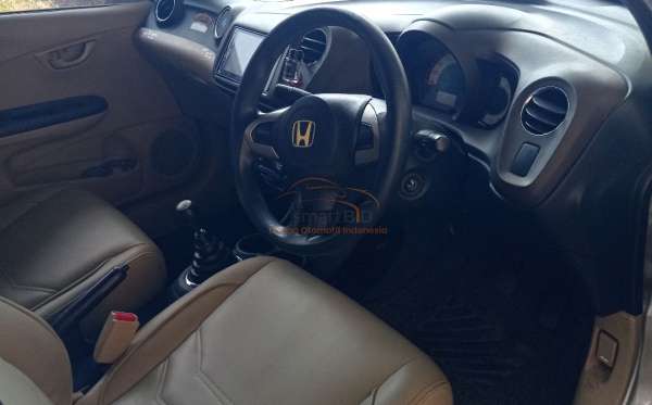 HONDA BRIO