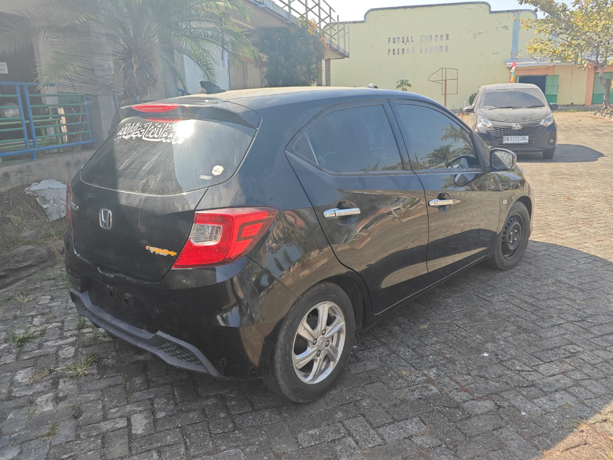 HONDA  BRIO  SATYA 1.2 S