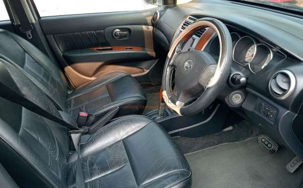 NISSAN GRAND LIVINA XV