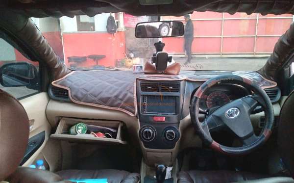 TOYOTA AVANZA 1.3 G