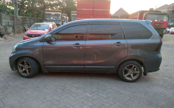 TOYOTA AVANZA 1.3 G