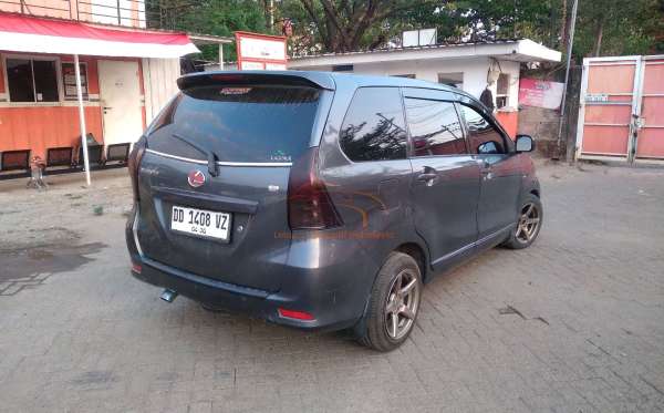 TOYOTA AVANZA 1.3 G