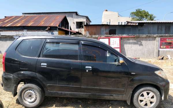 TOYOTA AVANZA