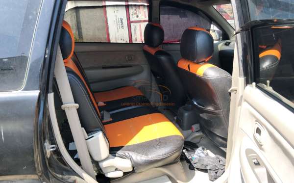 TOYOTA AVANZA
