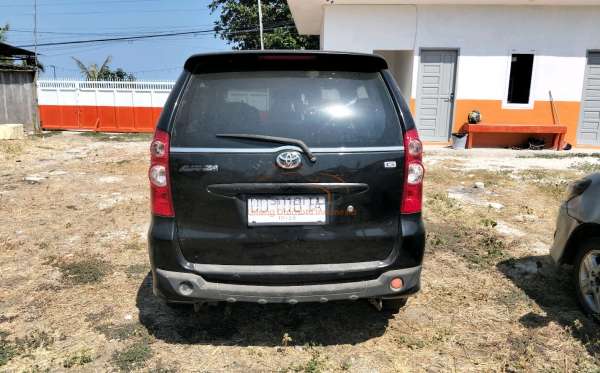 TOYOTA AVANZA
