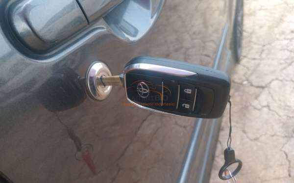 TOYOTA  AVANZA  1.3 G