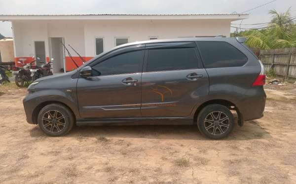 TOYOTA  AVANZA  1.3 G