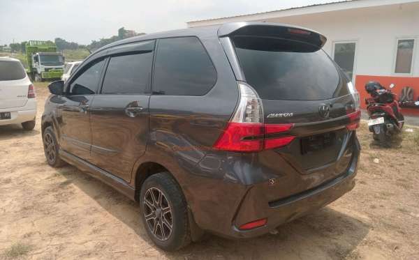 TOYOTA  AVANZA  1.3 G