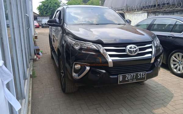TOYOTA FORTUNER 2.4 VRZ