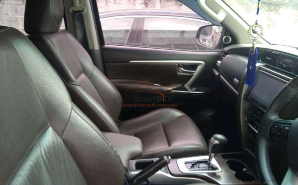 TOYOTA FORTUNER 2.4 VRZ