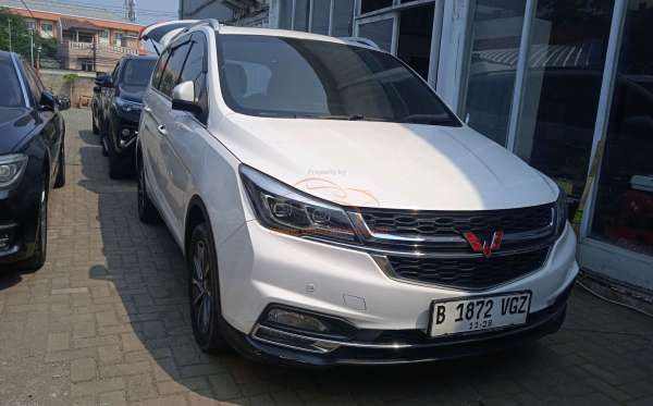 WULING CORTEZ 1.5ST LUX CVT