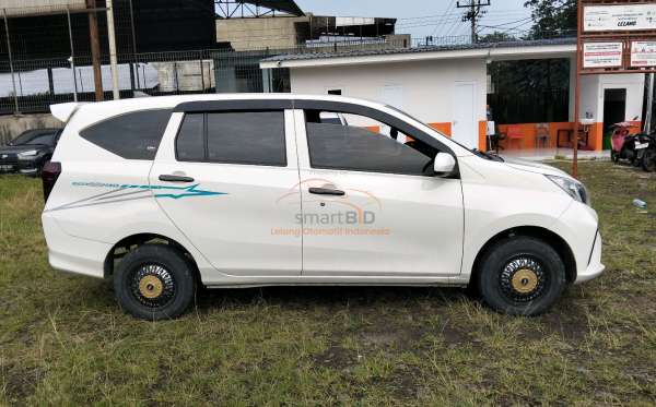 DAIHATSU SIGRA