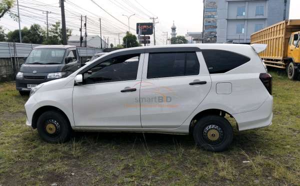 DAIHATSU SIGRA