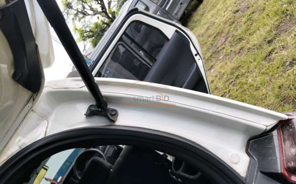 DAIHATSU SIGRA