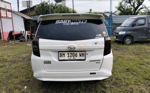 DAIHATSU SIGRA