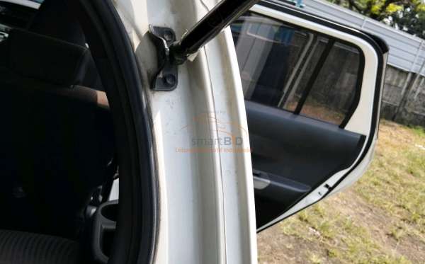 DAIHATSU SIGRA